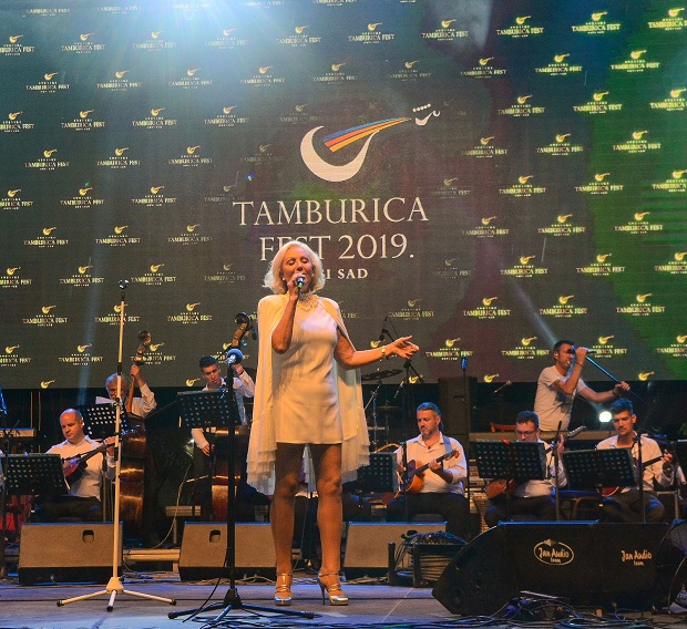 Тамбураши од кише јачи